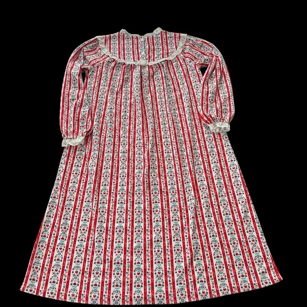 Like New Lanz‎ of Salzburg Girls L 10/12 Tyrolean Red Long Sleeve Nightgown Gown